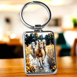 Porte Clé Chevaux Sauvages illustré à la main en Anjou