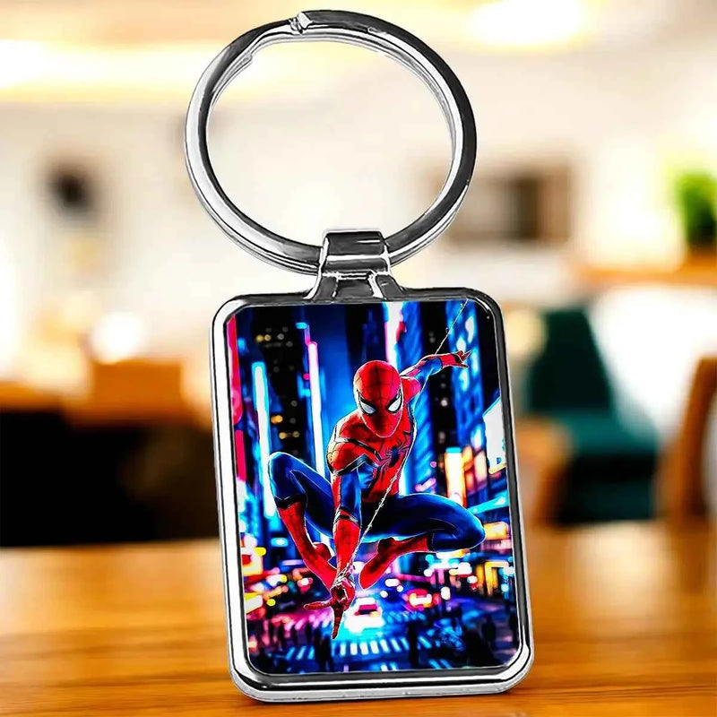 Porte-clé Spiderman illustré à la main en Anjou