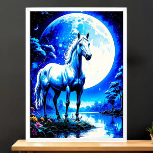 Cadre Blanc Cheval Blanc illustré à la main en Anjou