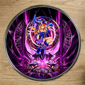 Magnet Magicienne des Ténèbres Dark Magician Girl Yu-Gi-Oh! illustré à la main en Anjou